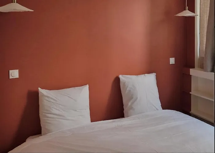 Апартаменты Chic & Cosy 2br - A Deux Pas Tour Eiffel 2br *