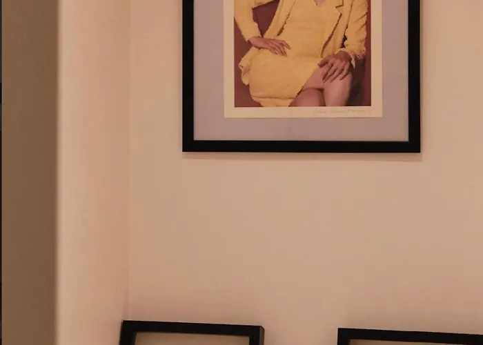 Апартаменты Chic & Cosy 2br - A Deux Pas Tour Eiffel 2br *